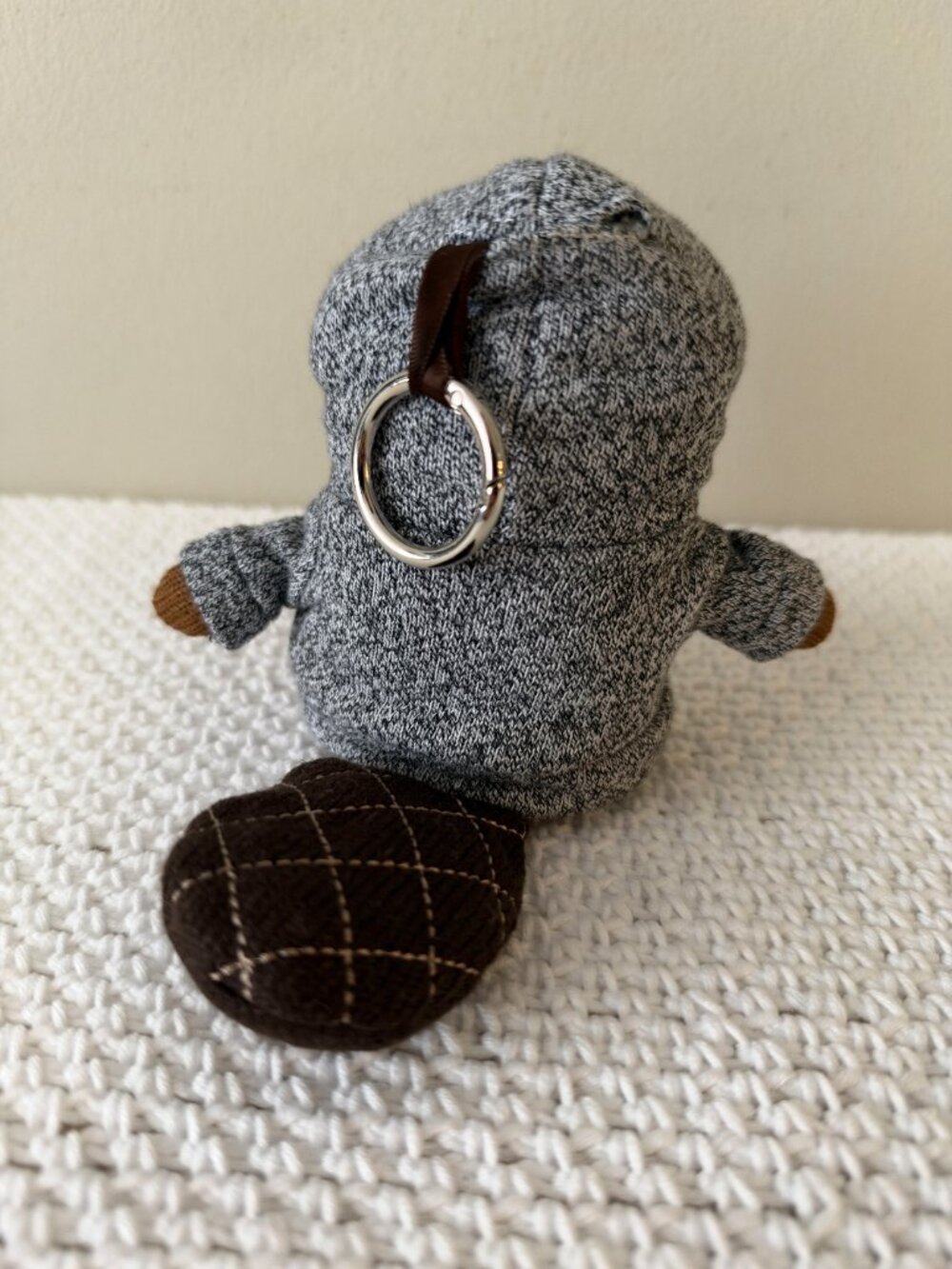 NWOT Roots Beaver Large Keychain - Picture 4 of 10